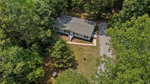10780 Winchester Dr, Amelia Court House, VA 23002
