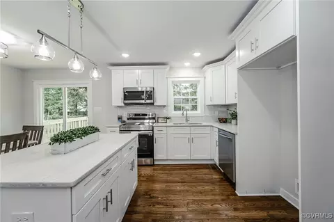 Kitchen - 11649 Olde Coach Dr, Midlothian, VA 23113 photo 6 of 8