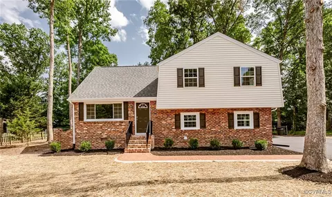11649 Olde Coach Dr, Midlothian, VA 23113