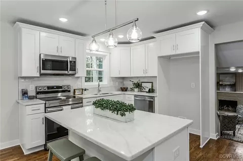 Kitchen - 11649 Olde Coach Dr, Midlothian, VA 23113 photo 3 of 8