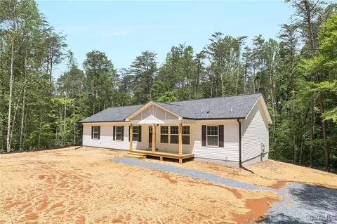 110 Rockwall Dr, Louisa, VA 23093