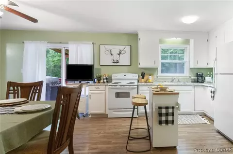 7754 Kelly Ave, Gloucester, VA 23061 photo 3