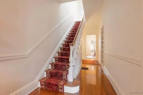 Entry Way - 1630 Park Ave, Richmond, VA 23220 photo 6 of 6