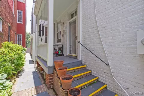Exterior - 1630 Park Ave, Richmond, VA 23220 photo 6 of 12