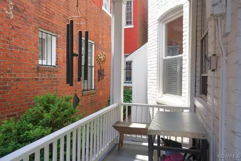 Exterior - 1630 Park Ave, Richmond, VA 23220 photo 7 of 12