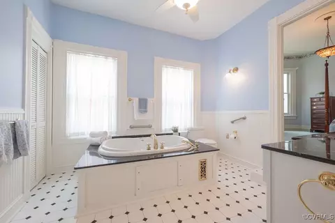 Bath - 1630 Park Ave, Richmond, VA 23220 photo 6 of 6