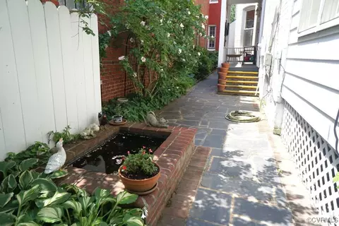Exterior - 1630 Park Ave, Richmond, VA 23220 photo 9 of 12