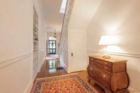 Entry Way - 1630 Park Ave, Richmond, VA 23220 photo 3 of 6