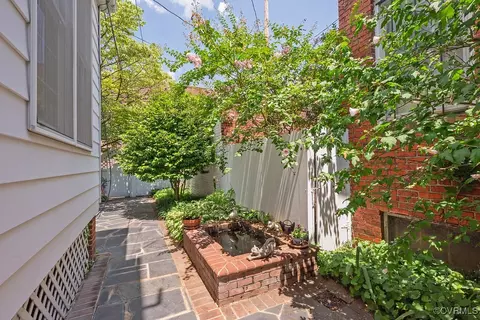 Exterior - 1630 Park Ave, Richmond, VA 23220 photo 8 of 12