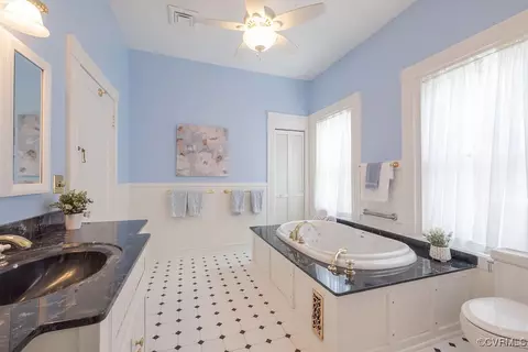 Bath - 1630 Park Ave, Richmond, VA 23220 photo 4 of 6