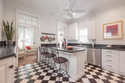 Kitchen - 1630 Park Ave, Richmond, VA 23220 photo 2 of 6