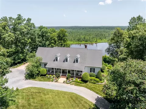 310 Old Fraziers Trl, West Point, VA 23181