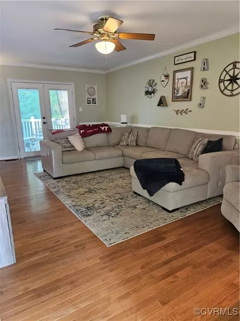 Living - 7106 Full Rack Dr, Midlothian, VA 23112 photo 1 of 2