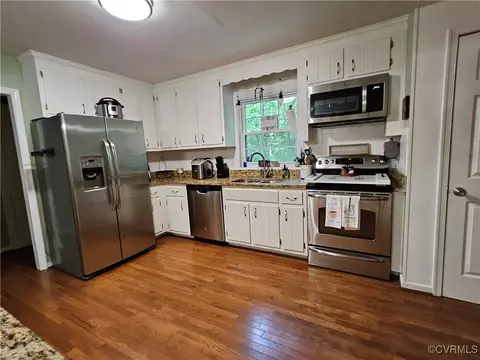 Kitchen - 7106 Full Rack Dr, Midlothian, VA 23112 photo 4 of 5
