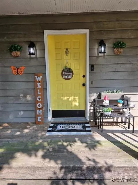 Exterior - 7106 Full Rack Dr, Midlothian, VA 23112 photo 1 of 7