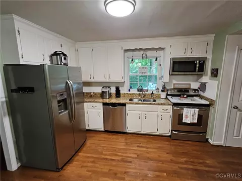 Kitchen - 7106 Full Rack Dr, Midlothian, VA 23112 photo 5 of 5