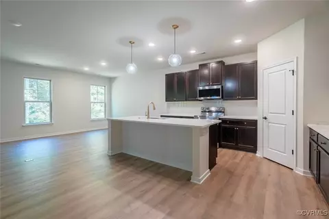 15730 Canoe Pointe Loop, Moseley, VA 23120