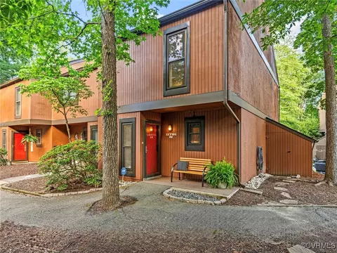 11791 N Briar Patch Dr #END, Midlothian, VA 23113