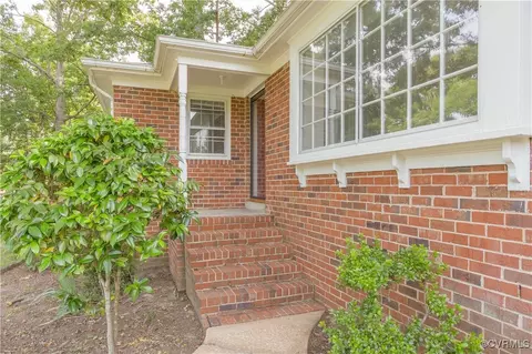 2112 Wynnewood Dr, Richmond, VA 23235