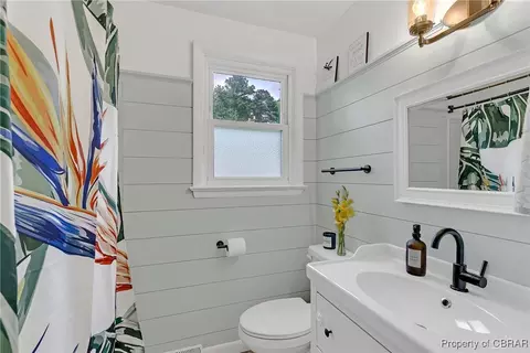 Bath - 7284 Farinholt St, Gloucester, VA 23061 photo 2 of 2