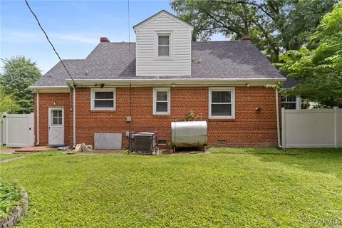 Exterior - 1012 Ridgecliff Dr, Richmond, VA 23224 photo 10 of 13