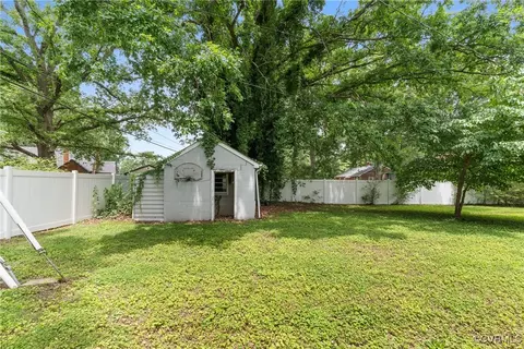 Exterior - 1012 Ridgecliff Dr, Richmond, VA 23224 photo 13 of 13