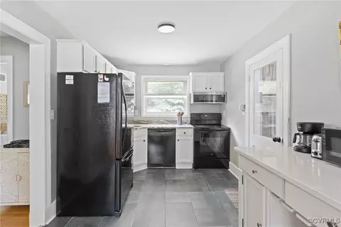 Kitchen - 1012 Ridgecliff Dr, Richmond, VA 23224 photo 1 of 3