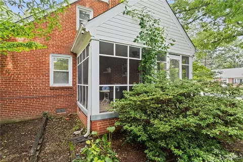 Exterior - 1012 Ridgecliff Dr, Richmond, VA 23224 photo 3 of 13