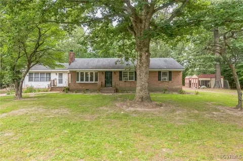 1305 Pea Ridge Rd, Bruington, VA 23023