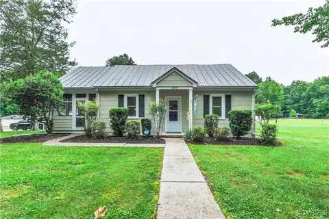 1828 Back Hampden Sydney Rd, Farmville, VA 23901