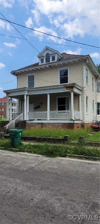 22 Corling St, Petersburg, VA 23803