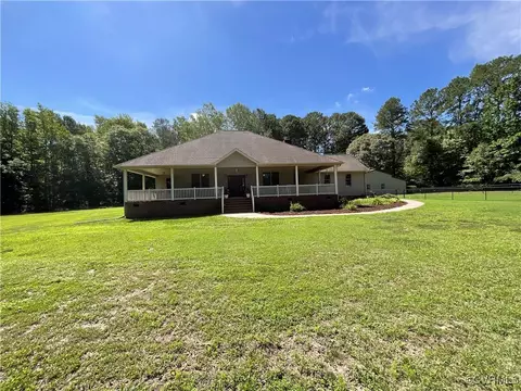 4755 Aspen Hill Ln, Gloucester, VA 23061 photo 2
