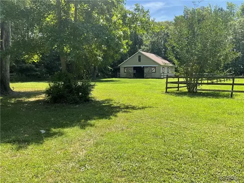 4755 Aspen Hill Ln, Gloucester, VA 23061 photo 3