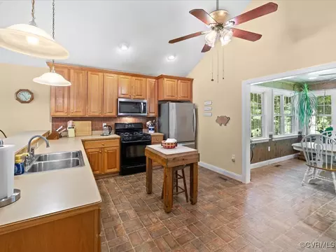 1875 Capeway Rd, Powhatan, VA 23139 photo 7