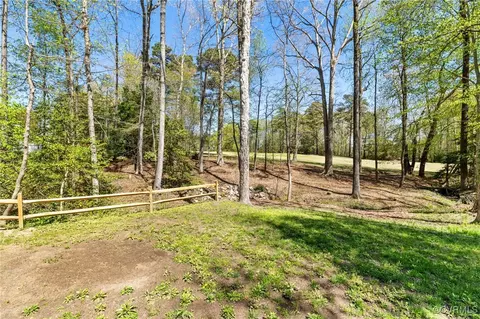 Exterior - 341 Rossmere Dr, Midlothian, VA 23114 photo 9 of 14