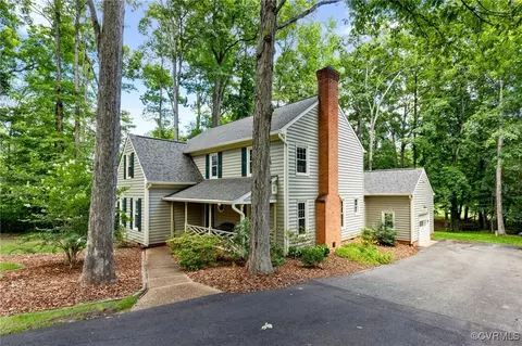 Exterior - 341 Rossmere Dr, Midlothian, VA 23114 photo 4 of 14