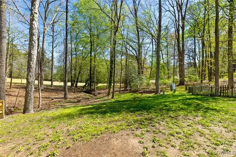 Exterior - 341 Rossmere Dr, Midlothian, VA 23114 photo 8 of 14