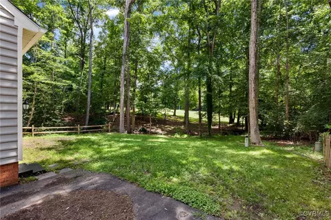 Exterior - 341 Rossmere Dr, Midlothian, VA 23114 photo 10 of 14