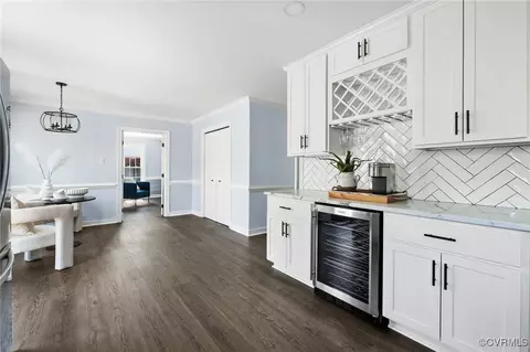 Kitchen - 341 Rossmere Dr, Midlothian, VA 23114 photo 2 of 4