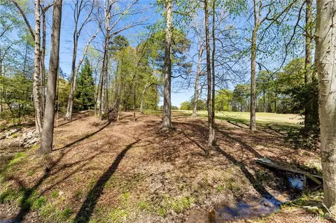 Exterior - 341 Rossmere Dr, Midlothian, VA 23114 photo 12 of 14