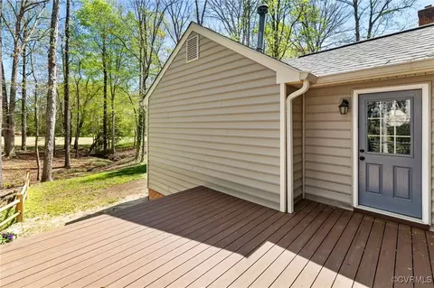 Exterior - 341 Rossmere Dr, Midlothian, VA 23114 photo 6 of 14