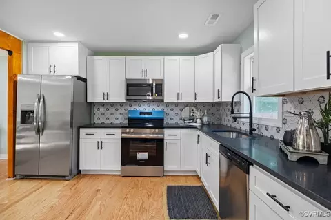 Kitchen - 2900 Barnetts Rd, Providence Forge, VA 23140 photo 2 of 5