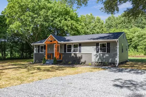 Exterior - 2900 Barnetts Rd, Providence Forge, VA 23140 photo 3 of 9
