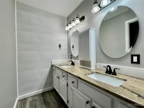 Bath - 11767 N Briar Patch Dr, Midlothian, VA 23113 photo 2 of 2