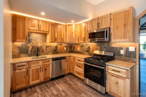 Kitchen - 2921 E Marshall St, Richmond, VA 23223 photo 1 of 3