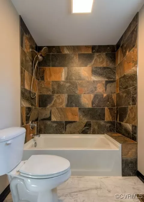 Bath - 2921 E Marshall St, Richmond, VA 23223 photo 3 of 3
