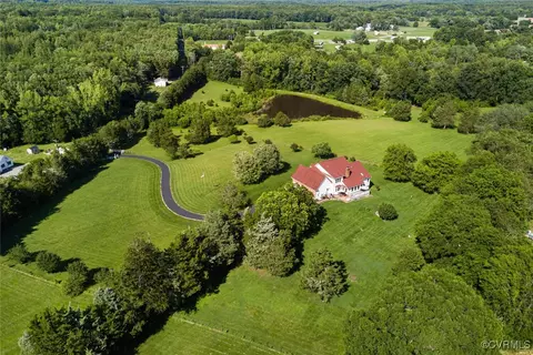 2104 Apple Grove Rd, Mineral, VA 23117