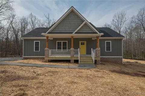 275 Grooms Ln, Louisa, VA 23093