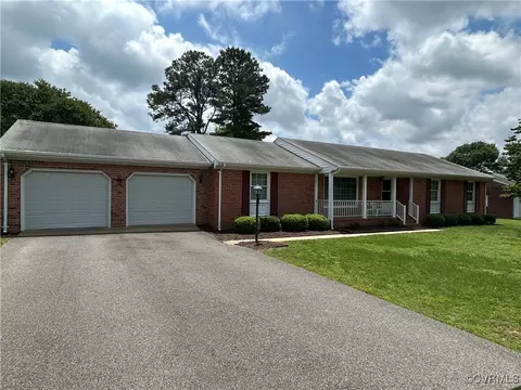 7352 Walnut Grove Dr, Mechanicsville, VA 23111