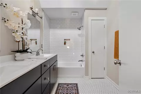 Bath - 4458 Old Fox Trl, Midlothian, VA 23112 photo 6 of 7